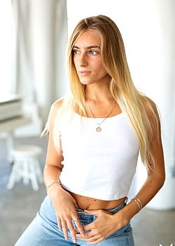 Irina Ri